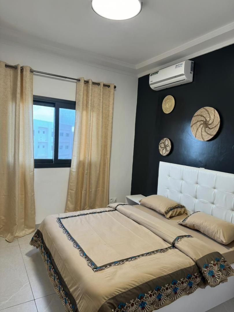 Luxueux Appartements - 2 Pieces Ou 4 Pieces - Quartiers Prises D'Almadies Et Ngor" Dakar Exterior photo